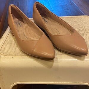 Clarks Women's Tan Flats